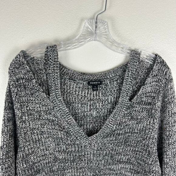 Torrid Cutout Shoulder Gray Sweater - Picture 5 of 9